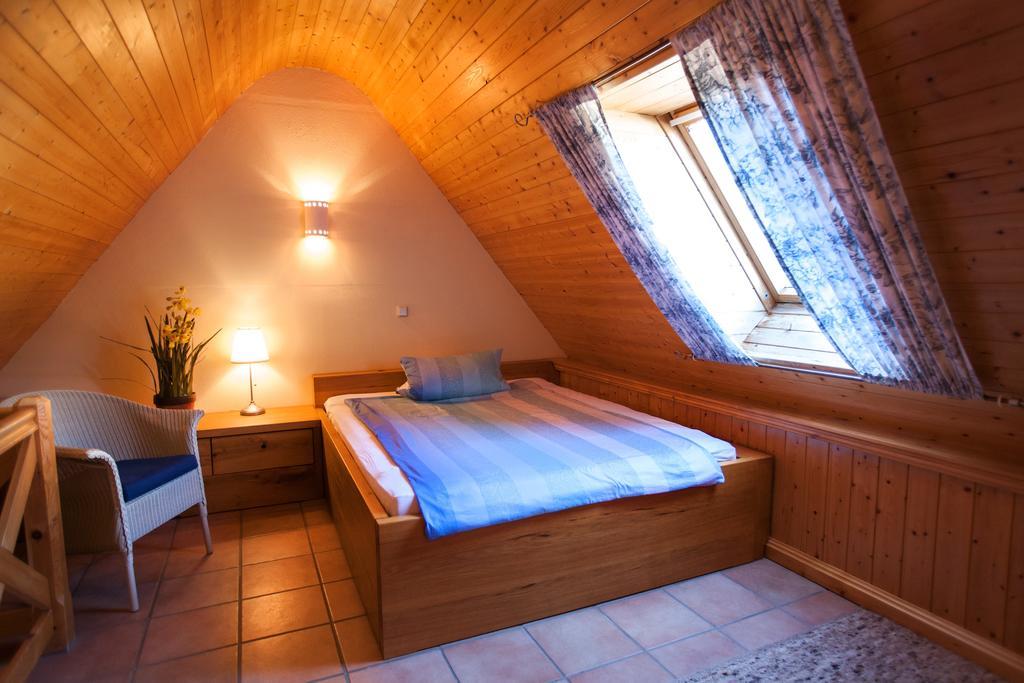 Gaestehaus Craintaler Muehle B&B Creglingen Chambre photo